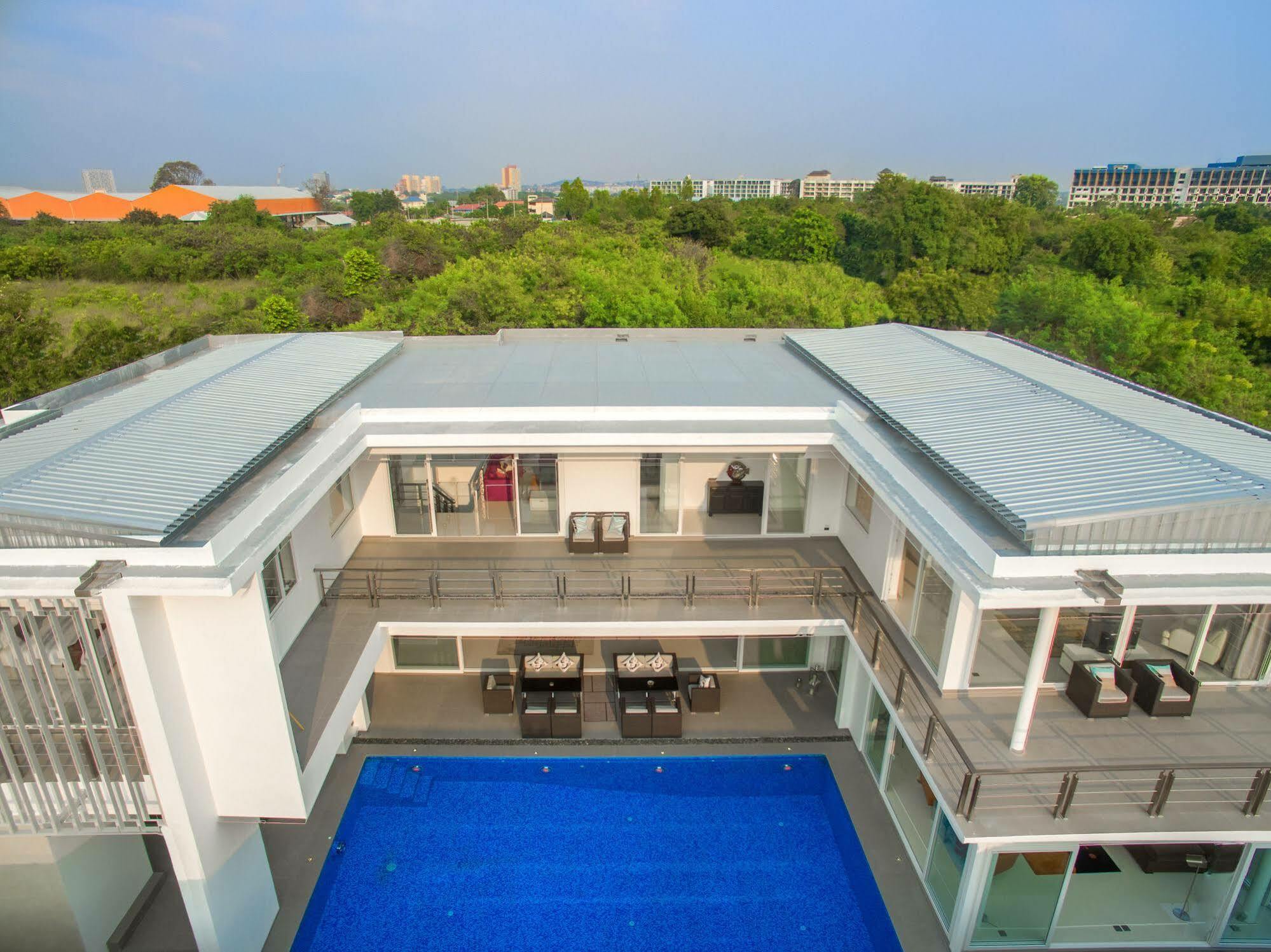 Davinci Pool Villa Pattaya Bagian luar foto